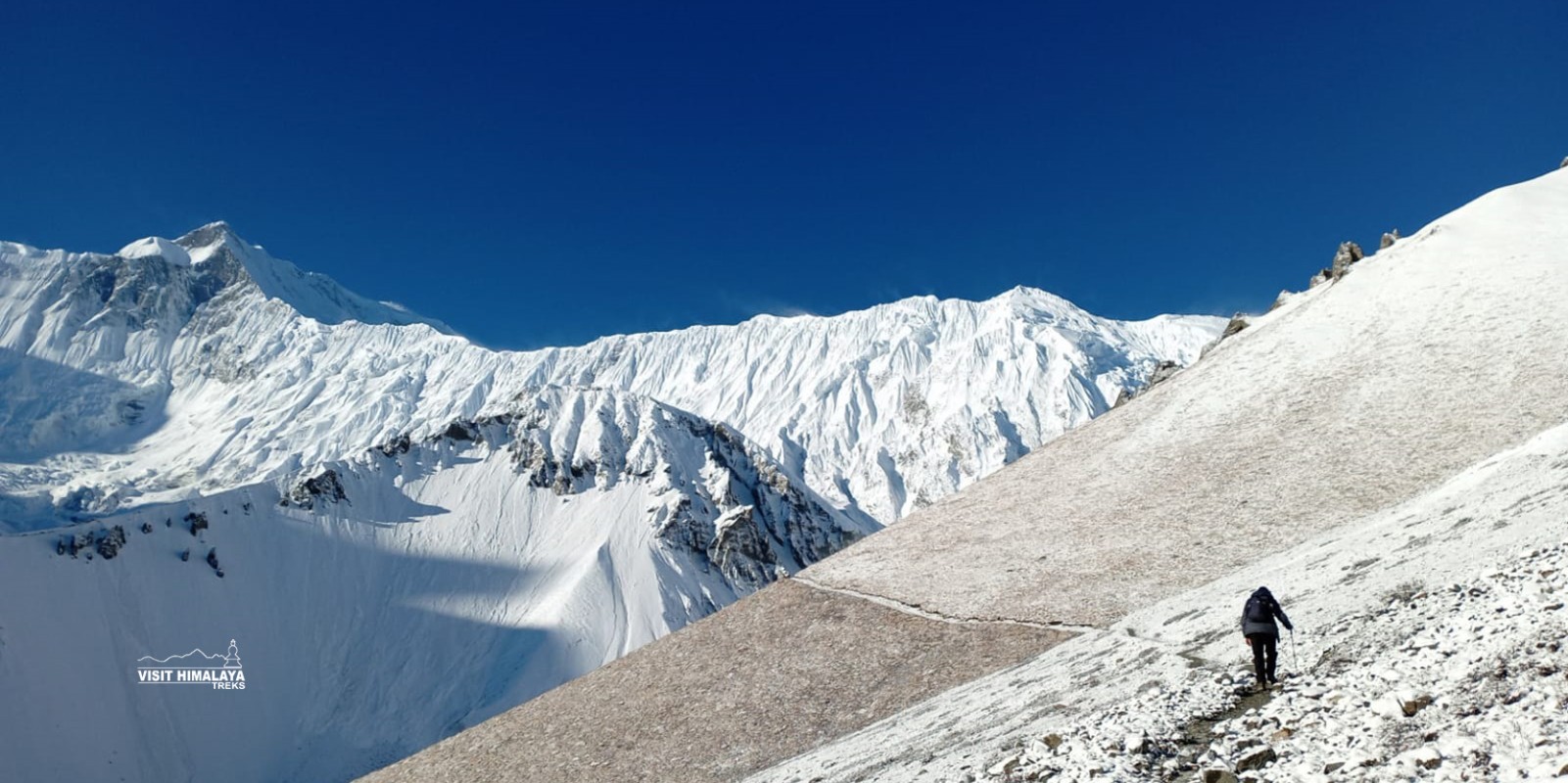  On the way to Tilicho Lake 