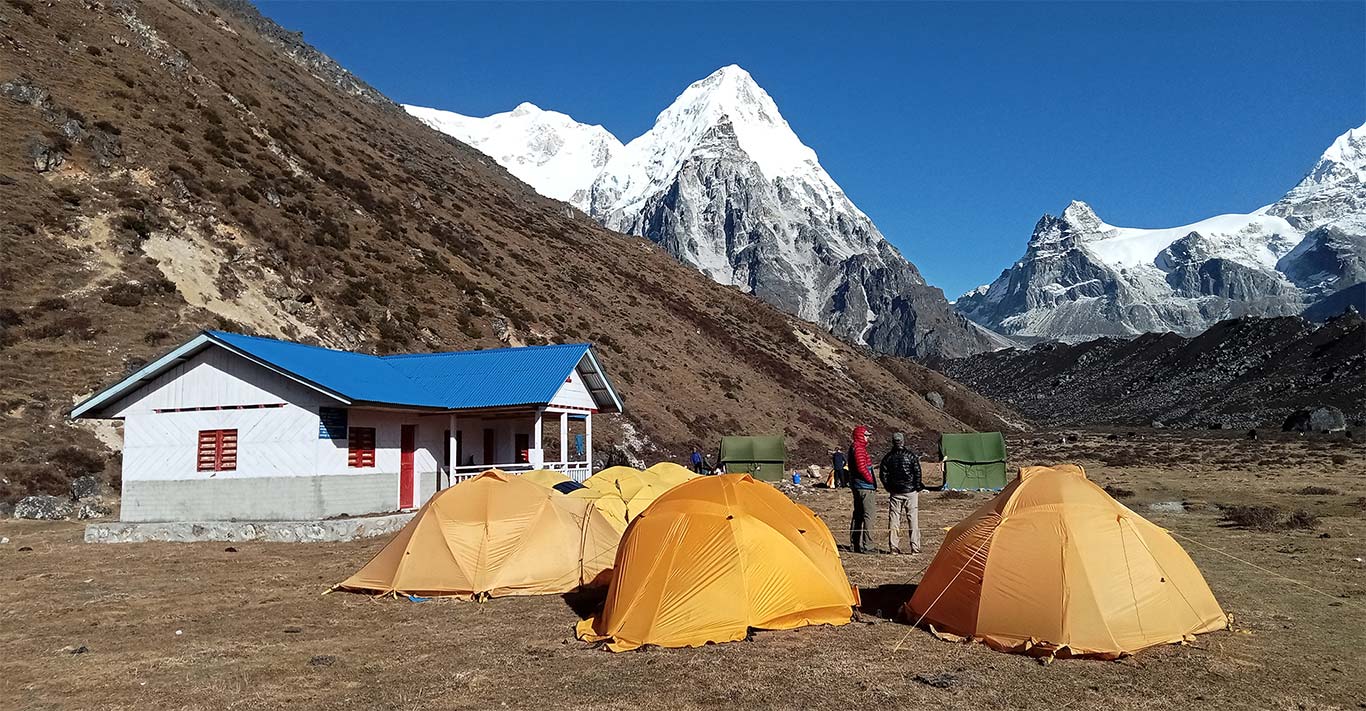 Camp site at Kanchenjunga South Base Camp Ramche. 