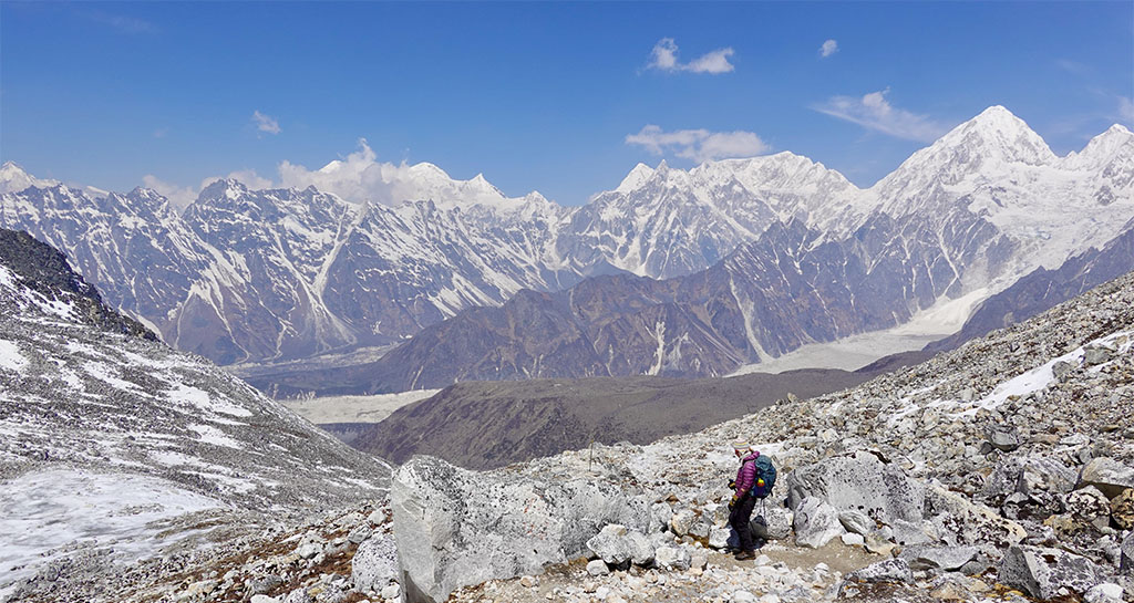 Trek down from Larke La Pass to Bhimtang